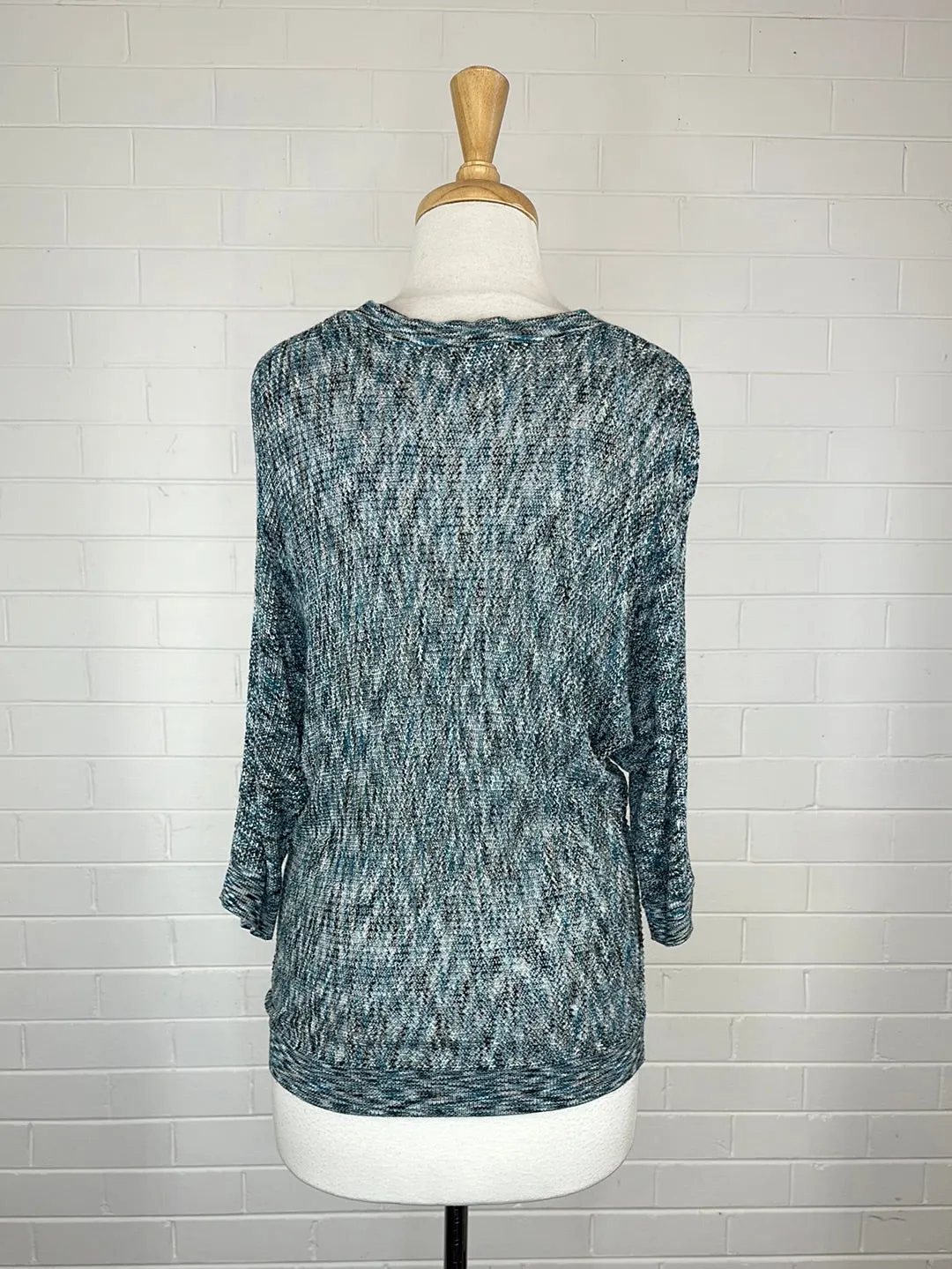 DKNY | New York | sweater | size 10 | v-neck
