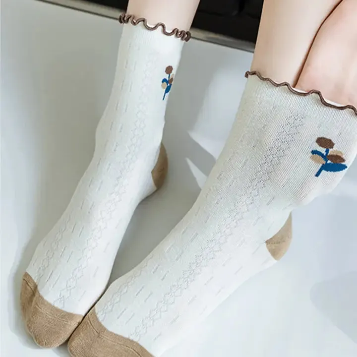 Evelyn Cream Floral Mid-Calf Socks