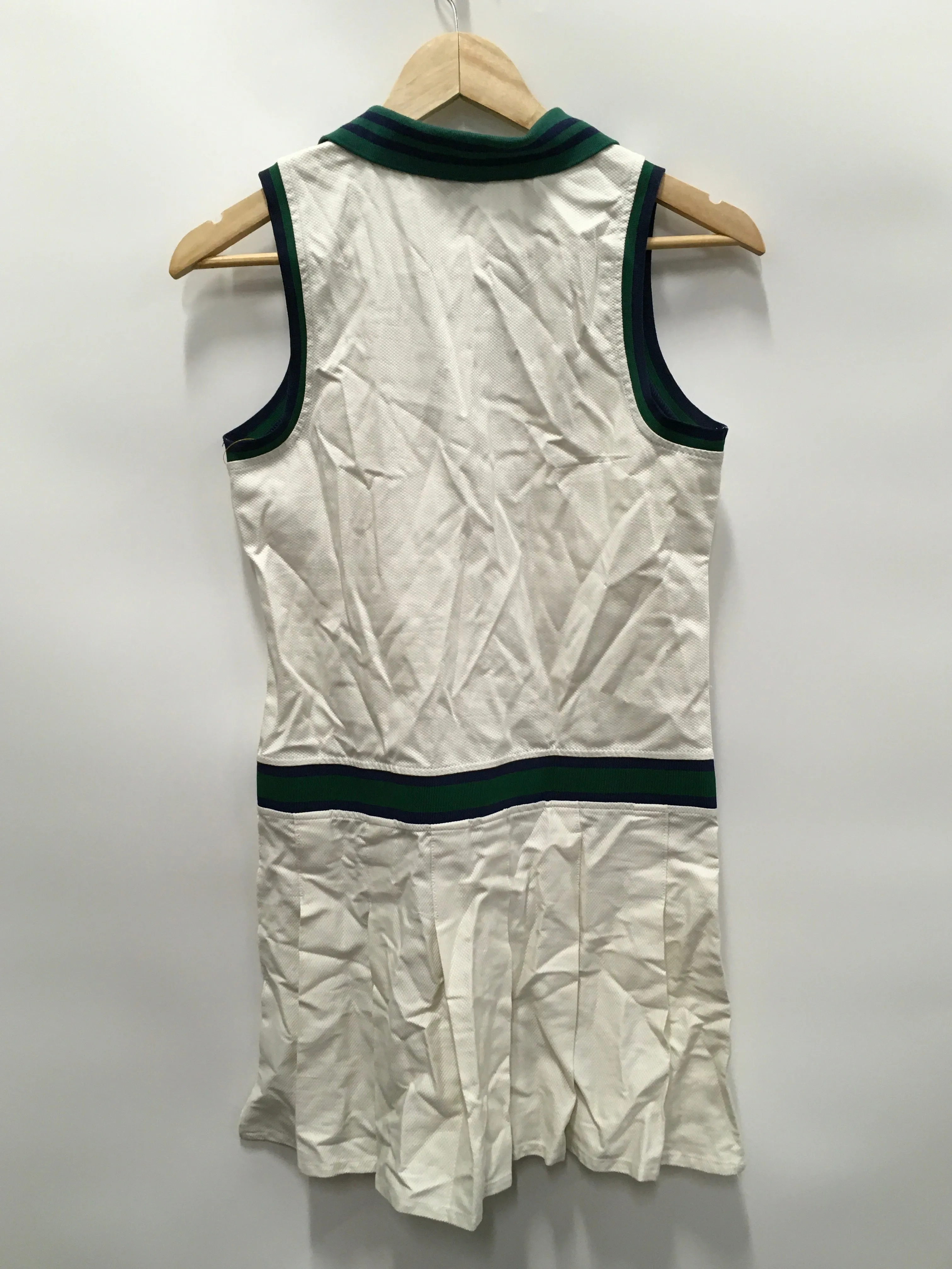 Green & White Athletic Dress Clothes Mentor, Size Xs