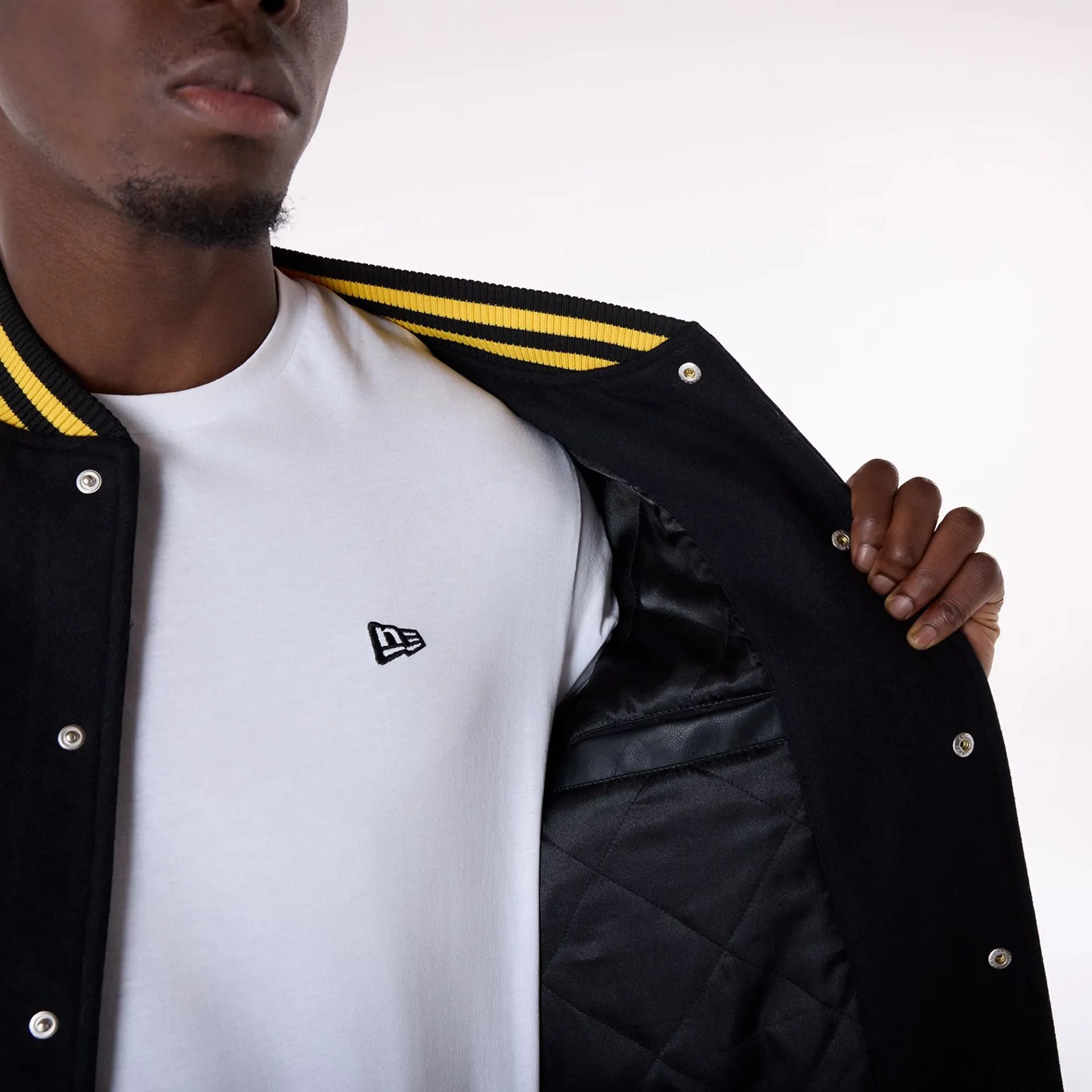 LA Lakers NBA Patch Black Varsity Jacket NEW ERA