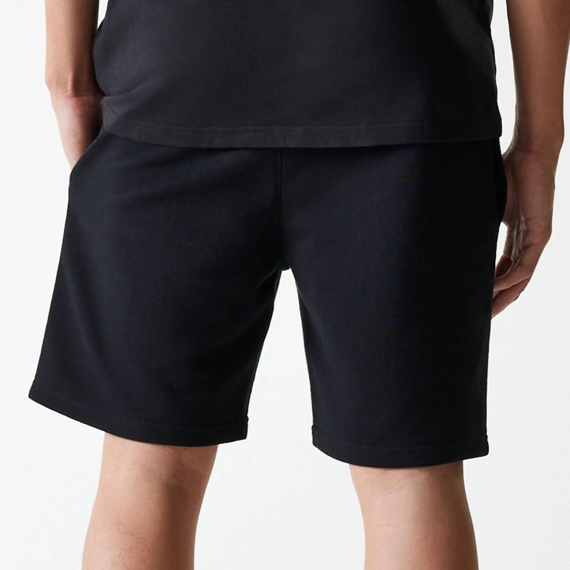 New York Yankees MLB League Essential Midi Black Shorts NEW ERA