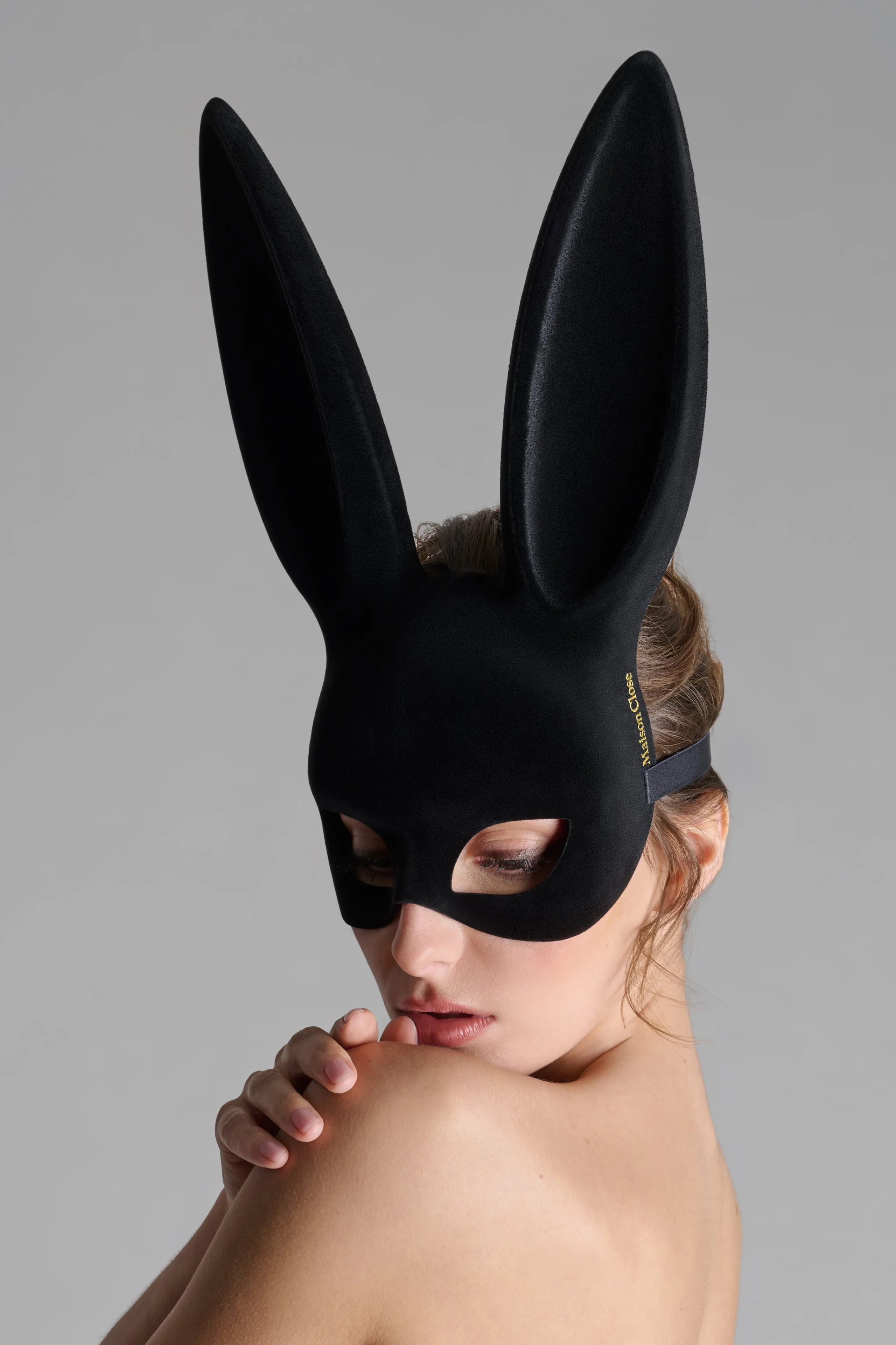Velvet bunny mask with pompom - Les Ftiches Maison Close